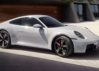 Porsche 911 Carrera S 2025 стал мощнее, но лишился механической коробки передач