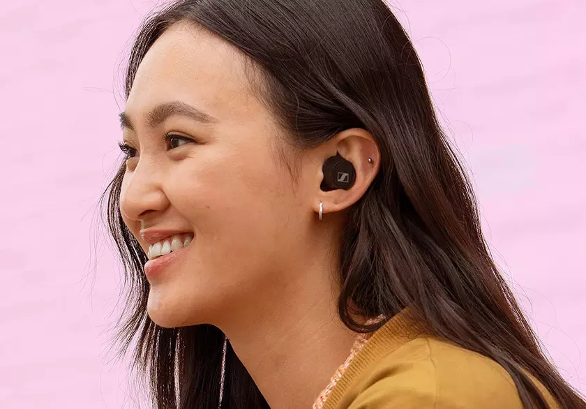 Sennheiser анонсировала свои самые дешёвые TWS-наушники с активным подавлением шумов