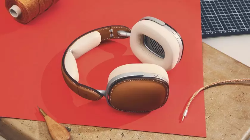 От моды к звуку: лакшери-наушники от Hermès