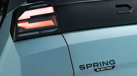 Dacia Spring 2026: Смартфон замість планшета або як зекономити на «зайвих» пікселях