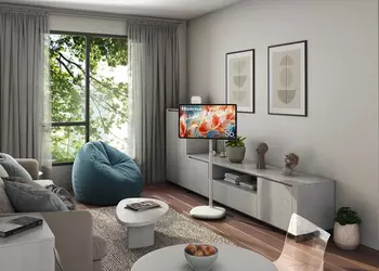 Hisense представила мобильный 32‑дюймовый 4K‑дисплей S6 FollowMe, который будет там, где удобно пользователю