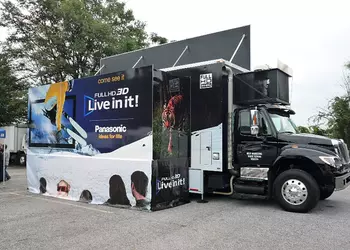 Выездной 3D-кинотеатр Panasonic