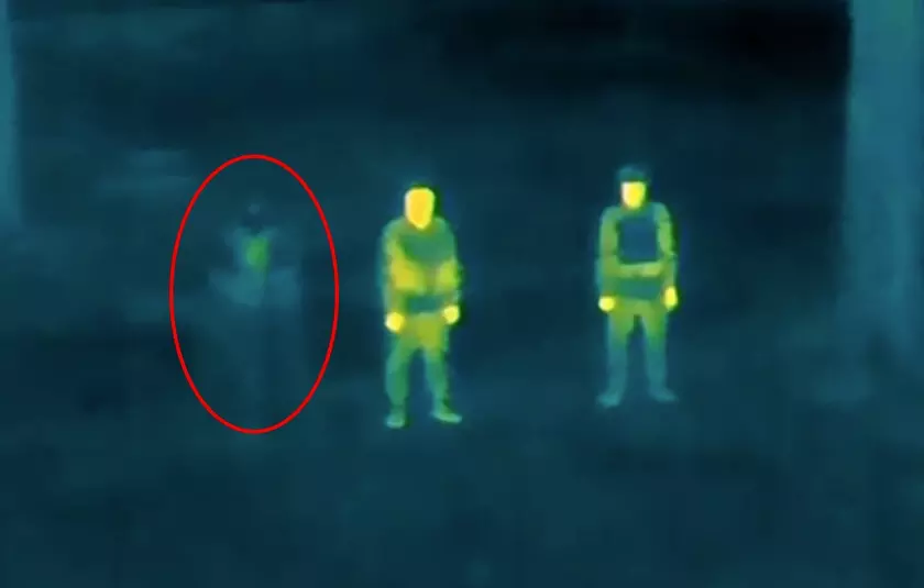 В Украине создали плащ-невидимку для Сил обороны, он весит 2.5 кг и его не видно в камеру тепловизора