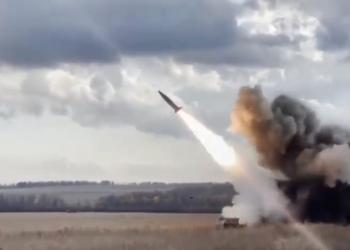 ВСУ показали видео как с помощью РСЗО HIMARS запустили три баллистические ракеты ATACMS