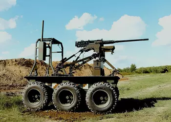 Украинские инженеры представили вездеходный боевой наземный дрон Droid Raw 12.7, оснащенный крупнокалиберным пулеметом M2 Browning