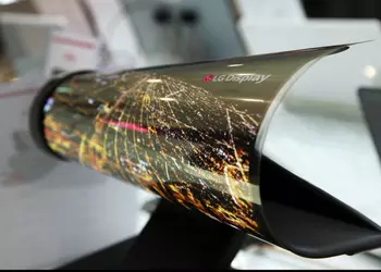 Lenovo совместно с LG работает над 13-дюймовым планшетом со сгибаемым дисплеем