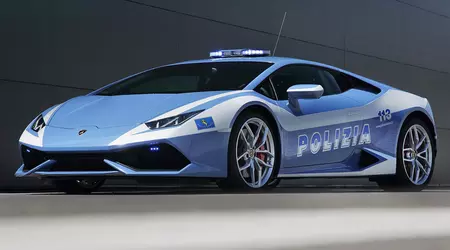 Six special supercars: Lamborghini celebrates 20 years of co-operation with the Italian police force