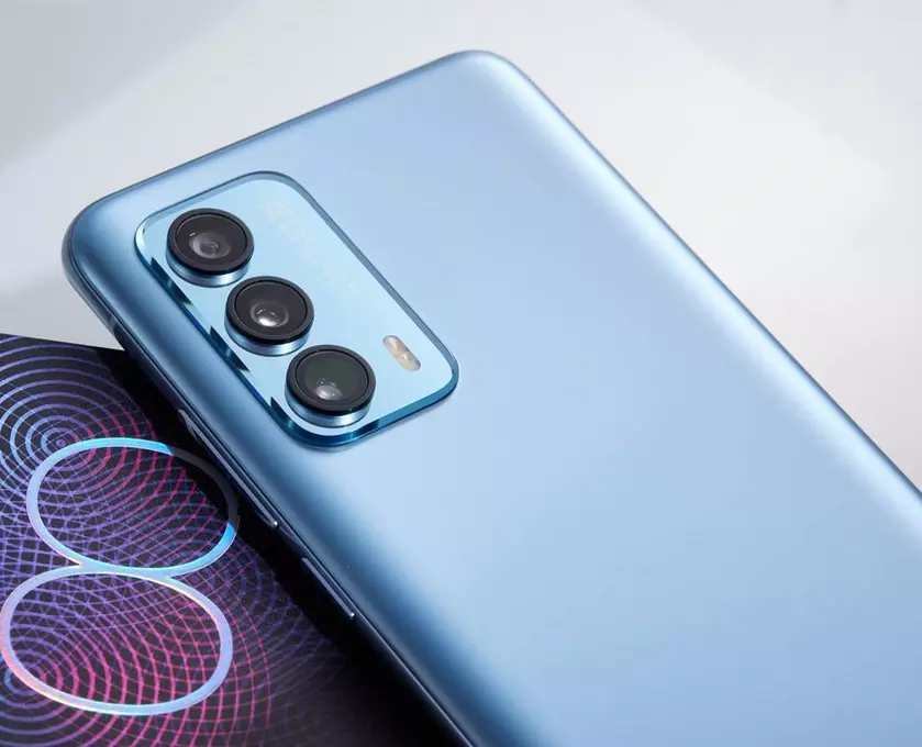 Meizu 18x получит ёмкий аккумулятор и будет представлен вместе с флагманами