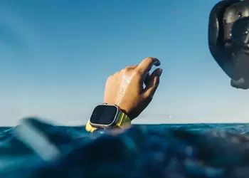 Apple has launched a new service - testing the Apple Watch Ultra smartwatch for water resistance