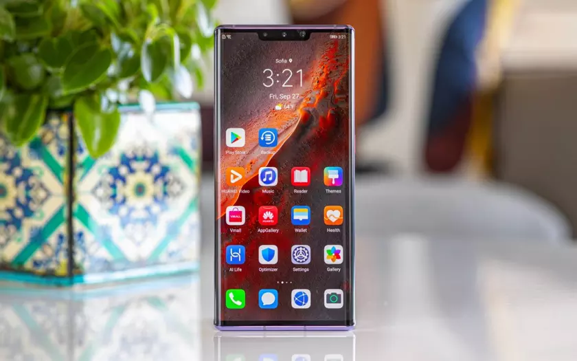 В сети появились первые изображения флагмана Huawei Mate 40 Pro (но это не точно)