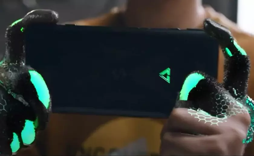 Black Shark 4 показали в рекламном тизере: триггеры, как у Black Shark 3 Pro, и Snapdragon 888