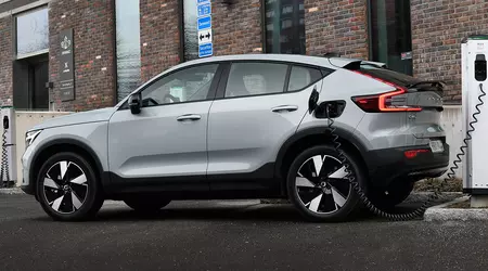 Volvo тимчасово припиняє випуск C40 і перейменовує кілька моделей