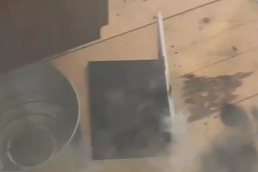 У американского диджея загорелся ноутбук MacBook Pro