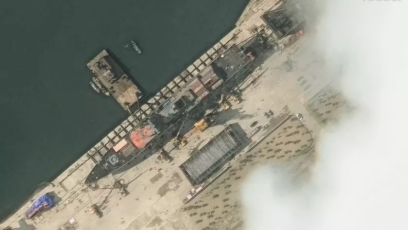 Новейший военный корабль КНДР: приближение к спуску на воду