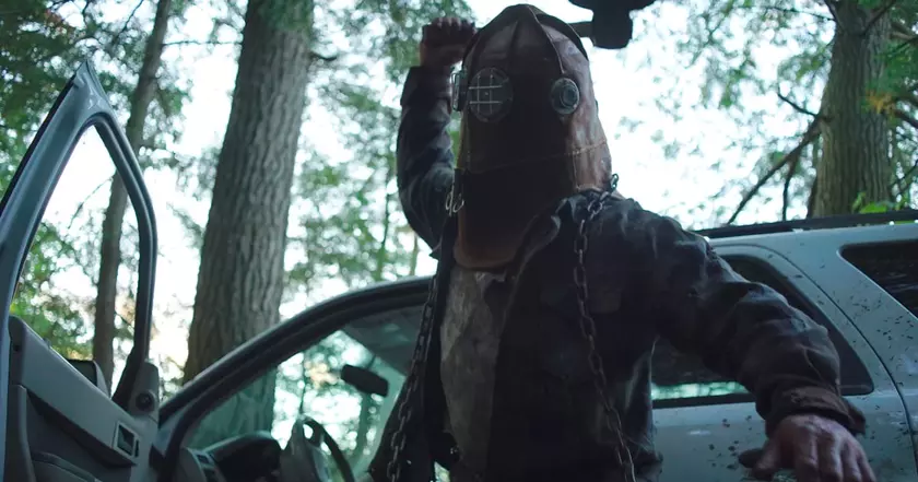 Предстоящий слэшер "Violent Nature" снятый с точки зрения убийцы, который получил новый тизер и высший балл на сайте Rotten Tomatoes.