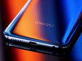 Meizu 16Xs появился на изображениях с тройной камерой и экраном без отверстий и вырезов