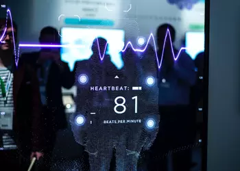 CES 2019: Умное зеркало Panasonic, умеющее определять пульс и ЭКГ