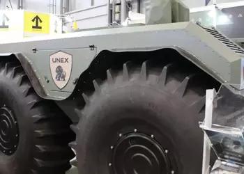 Представлен чешско-украинский дрон-амфибия UNEX UGV — многоцелевая платформа для логистических задач и эвакуации раненых