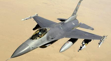 Португальські винищувачі F-16 вже 4 місяці охороняють небо над країнами Балтії