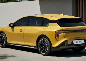 Вместо Ceed: Kia объявила двигатели для европейской версии хэтчбека K4