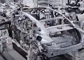 Ford и Xiaomi опровергли слухи о переговорах по выпуску электромобилей в США