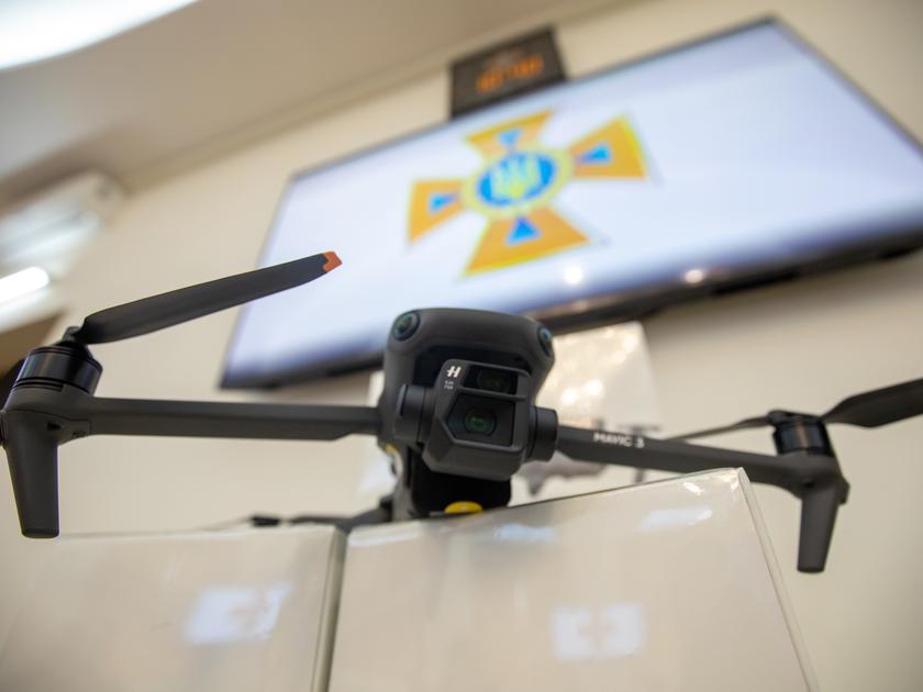 Украинские спасатели получили 85 дронов DJI Mavic 3 Fly More Combo по 110 тыс грн каждый: где их будут использовать (фото, видео)