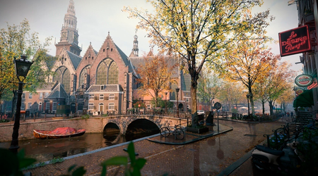 Where is the game and where is reality? In Call of Duty Modern Warfare II, players were shocked by an exact replica of Amsterdam in one of the missions