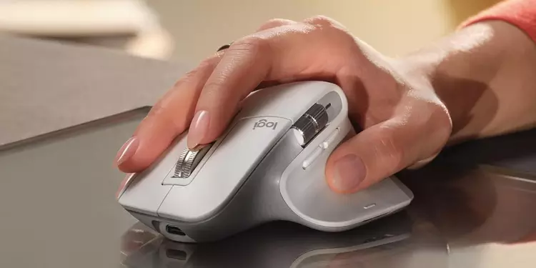 Les premières photos du Logitech MX ...