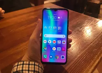 Обзор Honor 10 Lite: близнец Huawei P smart 2019 с улучшенной камерой