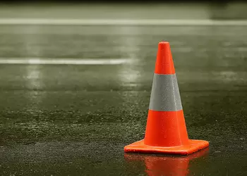 Автопилот Tesla научился распознавать дорожные конусы