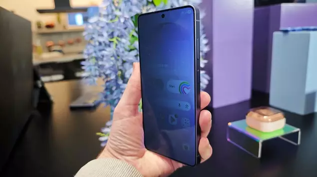 Xiaomi is bringing a Privacy Display ...