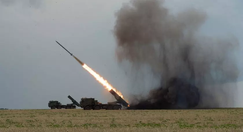 Генеральный штаб показал видео совместных пусков ракет с украинских систем залпового огня «Ураган» и «Буревій»