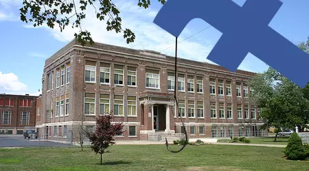 Facebook is preparing an instant messenger for schools. What can go wrong?
