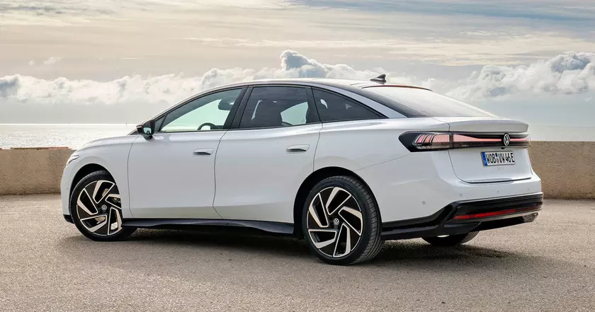 Volkswagen ID.7 не доберется до США и Канады: электрический лифтбек не выдержал реалий рынка