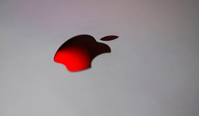СМИ: Apple разрабатывает свое первое носимое ИИ-устройство с широким набором сенсоров