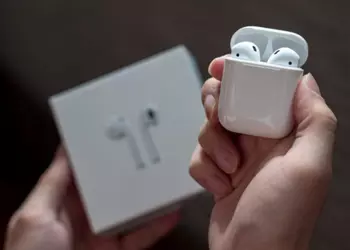 Apple will release waterproof AirPods