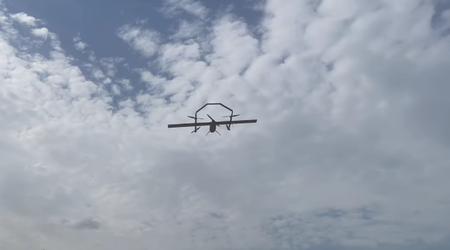 Ukraiński dron zwiadowczy OKO-9 wykonał swój pierwszy lot - bezzałogowy statek powietrzny będzie w stanie przelecieć do 100 km i osiągnąć prędkość 100 km/h.