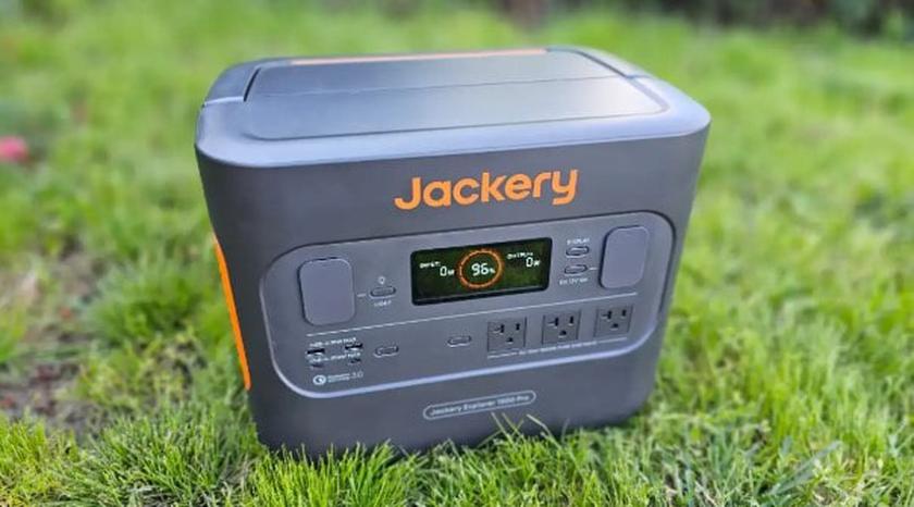 Jackery Explorer 1500 Pro emergency power supply backup