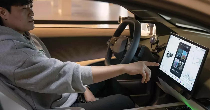 Автомобили Hyundai получат большой дисплей в стиле Tesla