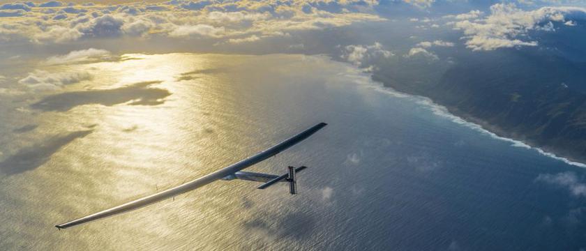 Самолет на солнечных батареях Solar Impulse 2 завершил перелет через Тихий океан