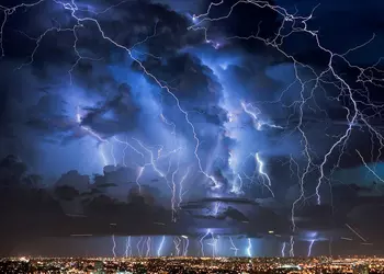 True or myth? Xiaomi tested whether a thunderstorm affects the operation of a smartphone