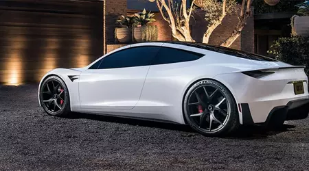 Equipped with rocket engines from SpaceX: Elon Musk promises a flying Tesla Roadster in 2025