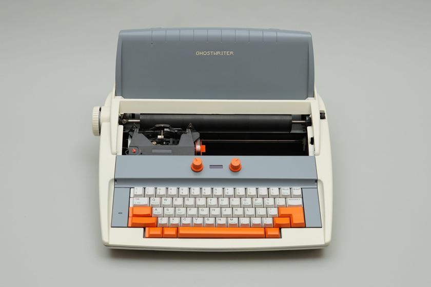 Ein Enthusiast hat Ghostwriter entwickelt, eine einzigartige KI-Schreibmaschine, mit der man sprechen kann