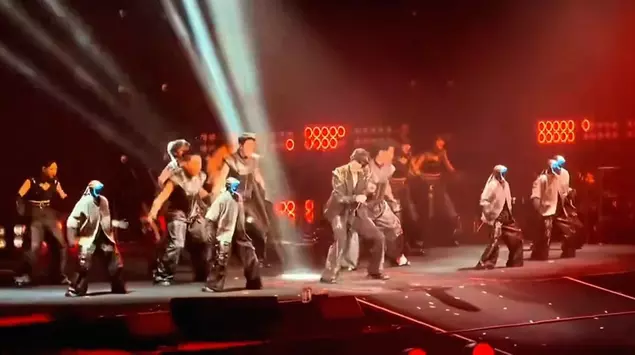 This is a must-see! Unitree androids ...