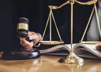 Ericsson против Apple: из-за судебного спора в ряде стран могут запретить импорт и продажи iPhone