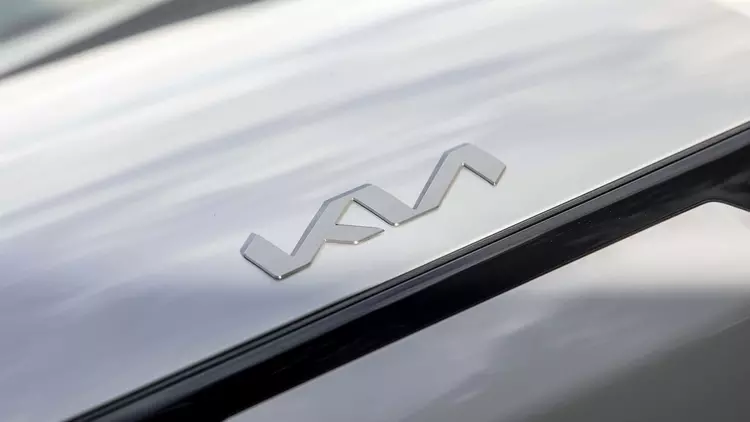 Киа Стоник (Kia Stonic): старый добрый B-SUV в июле 2026-го