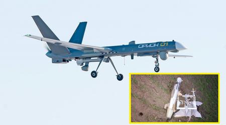 Oekraïense strijdkrachten vernietigen een zeer zeldzame Russische Orion-drone uitgerust met een KAB-20 geleide luchtbom.