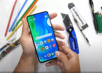 JerryRigEverything проверил Poco F2 Pro на прочность: смартфон ломали, бросали, жгли и царапали