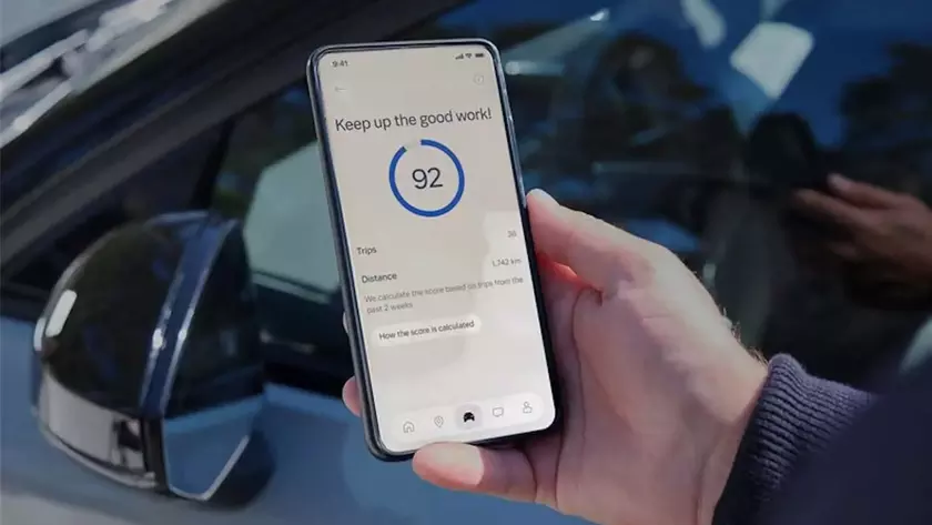 Интерфейс программы Safety Coach в салоне Volvo