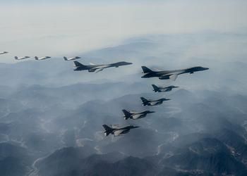 Strategische Überschallbomber vom Typ B-1B Lancer nehmen zum 4. Mal seit Anfang 2023 an einer Übung in Südkorea teil